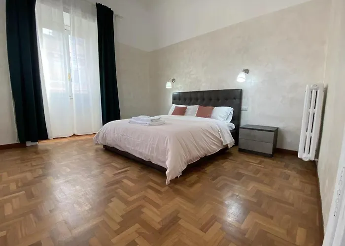 Cavour 44616 Roma